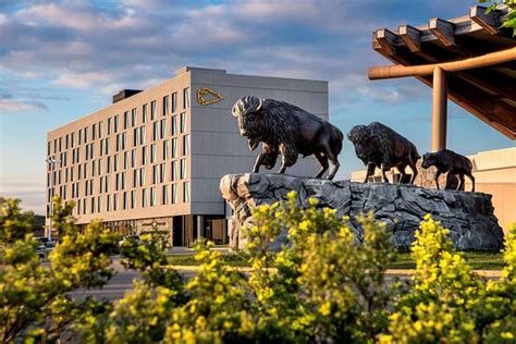 𝗧𝗛𝗘 𝟭𝟬 𝗕𝗘𝗦𝗧 Hotels in Dakota Dunes of 2024 (with Prices).
